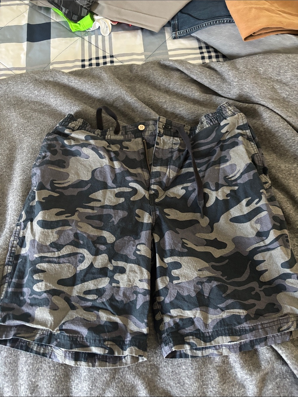 Quiksilver Gray and Black Camouflage Cargo Shorts